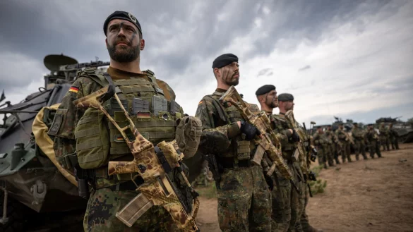 Zeitenwende 2.0.: Die Bundeswehr muss sich auf neue Aufgaben vorbereiten. (Archivbild) - © Michael Kappeler/dpa