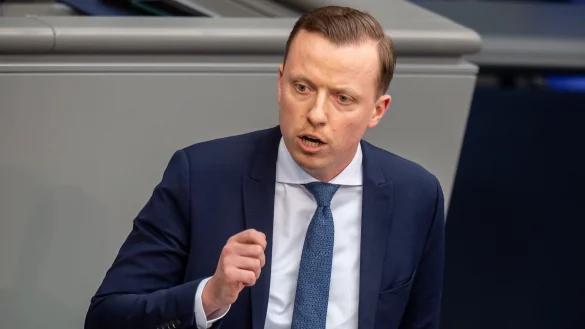 Der SPD-Au&szlig;enpolitiker Ahmetovic nimmt in der Debatte &uuml;ber eine Anerkennung Pal&auml;stinas eine andere Position ein als die Bundesregierung. - &copy; Michael Kappeler/dpa