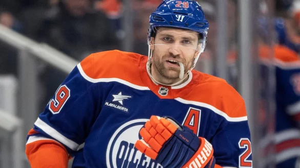 Leon Draisaitl darf im kommenden Jahr an den Winterspielen teilnehmen - und 2028 am World Cup? - © JASON FRANSON/The Canadian Press/AP/dpa