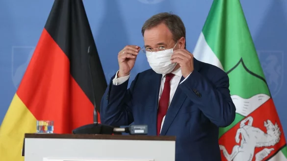 Das einsame Sterben in Alten- und Pflegeheimen belastet den fr&uuml;heren nordrhein-westf&auml;lischen Ministerpr&auml;sidenten Armin Laschet (CDU) im R&uuml;ckblick auf die Corona-Pandemie am meisten. (Archivbild) - &copy; David Young/dpa