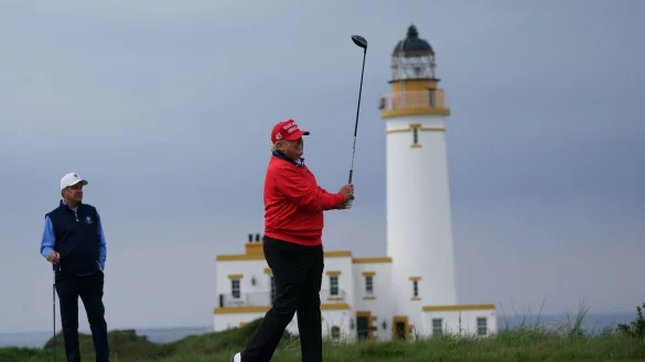 Der US-Pr&auml;sident golft gerne und oft. (Archivbild) - &copy; Andrew Milligan/PA Wire/dpa