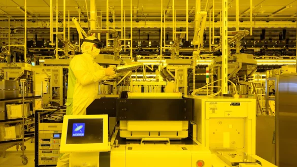 Deutschland ist ein Schlüssellieferant bei der globalen Halbleiterproduktion. - © Robert Michael/dpa