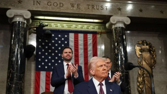 Jüngste Aussagen von Donald Trump werden gedeutet, dass der US-Präsident selbst eine Rezession nicht mehr ausschließt. (Archivbild) - © Win McNamee/POOL Getty Images/AP/dpa