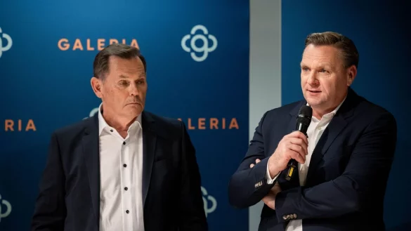 Anteilseigner Bernd Beetz (links) und Olivier Van den Bossche, hier noch Seite an Seite (Foto von 2024) - nun gehen sie getrennte Wege. - © Fabian Strauch/dpa