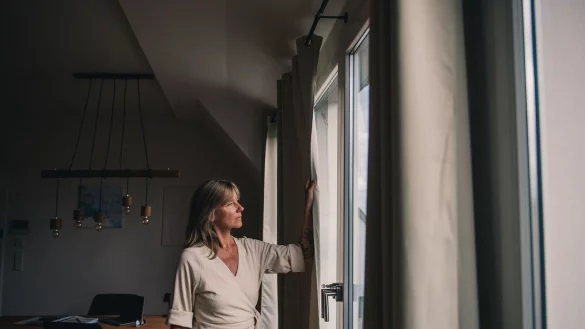 Selbstgespräche helfen dabei, unsere Gedanken zu sortieren und Gefühle zu regulieren. - © Zacharie Scheurer/dpa-tmn