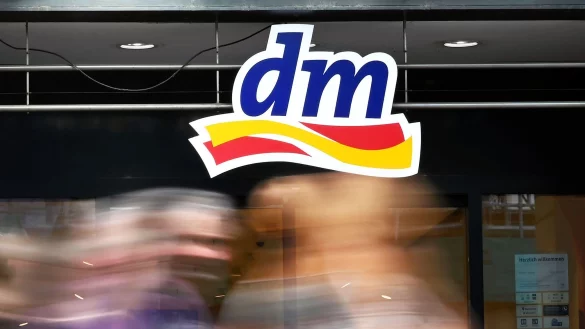 Aus Gr&uuml;nden des Verbraucherschutzes ruft dm ein Handserum zur&uuml;ck. (Archivbild) - &copy; Uli Deck/dpa