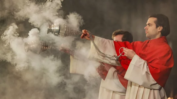 Die Zahl der Kirchenaustritte ging im vergangenen Jahr in NRW zurück. (Archivbild) - © Oliver Berg/dpa