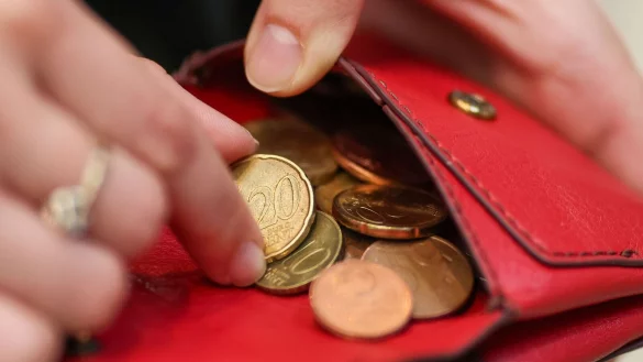 In NRW sind die Verbraucherpreise im März um 1,9 Prozent im Vergleich zum Vorjahresmonat gestiegen. (Symbolbild) - © Jan Woitas/dpa