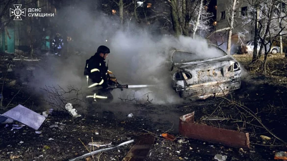 Die nordostukrainische Gro&szlig;stadt Sumy nahe der russischen Grenze ist immer wieder Ziel von russischen Raketen- und Drohnenangriffen. (Archivbild) - &copy; Uncredited/Ukrainian Emergency Service/dpa