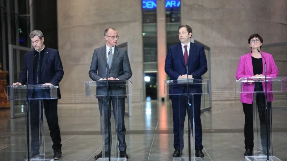 Nach drei Sondierungsterminen steht eine Einigung in Finanzfragen. - © Kay Nietfeld/dpa