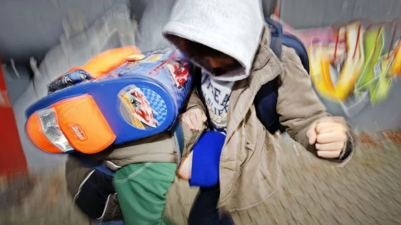 Deutet sich in Nordrhein-Westfalen eine Trend-Umkehr bei Gewalt an Schulen an? (Symbolbild) - © Oliver Berg/dpa