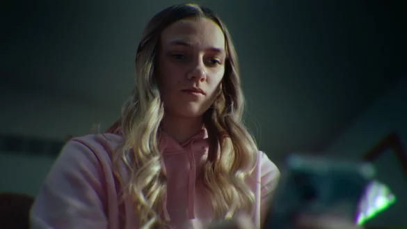 Das Stalking gegen Lauryn nimmt ungeheuerliche Ausma&szlig;e an. - &copy; Netflix/dpa