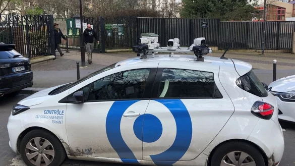 Autofahrer in Stra&szlig;burg kennen sie schon: Scan-Fahrzeuge im Einsatz gegen Falschparker. (Archivbild) - &copy; Michael Evers/dpa