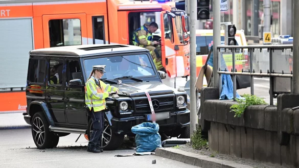 Nach ersten Erkenntnissen der Polizei war es ein Unfall. - © Bernd Weißbrod/dpa
