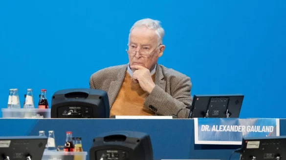 Gauland widerspricht Weidel. (Archivbild) - © Sebastian Kahnert/dpa