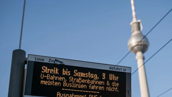 Verdi ruft zum n&auml;chsten Warnstreik bei der BVG auf. (Archivbild) - &copy; Carsten Koall/dpa