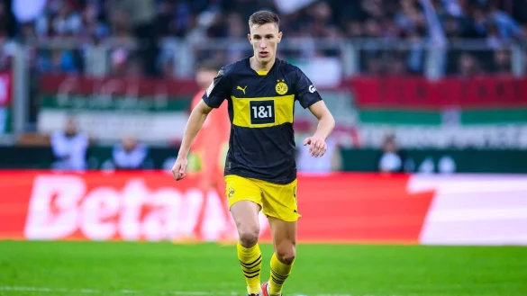 Nico Schlotterbeck ist offen f&uuml;r eine Vertragsverl&auml;ngerung in Dortmund. - &copy; Tom Weller/dpa