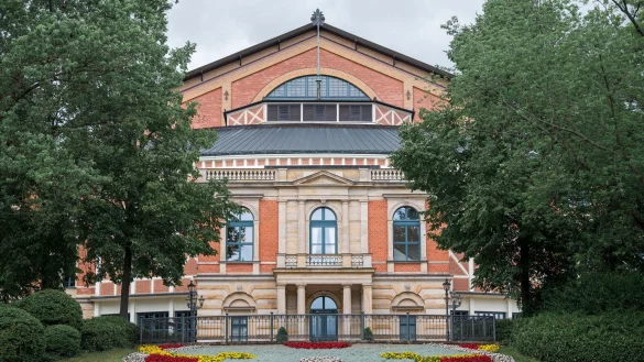 Das Bayreuther Festspielhaus &ouml;ffnet am 25. Juli f&uuml;r die diesj&auml;hrige Spielzeit. (Archivbild) - &copy; Daniel Vogl/dpa