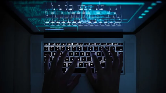 Das Bundesverfassungsgericht hat eine Klage gegen Befugnisse der Strafverfolgungsbeh&ouml;rden zur Online-Durchsuchung gepr&uuml;ft. (Symbolbild) - &copy; picture alliance / Silas Stein/dpa