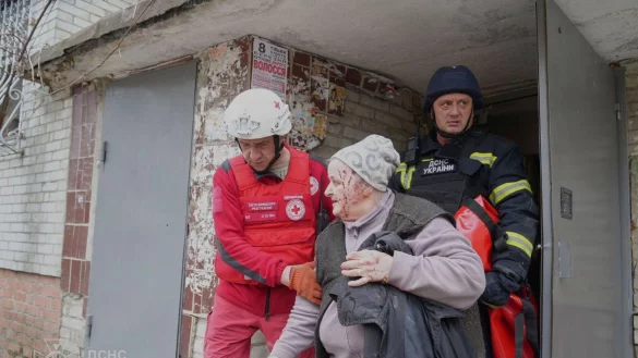 Für die Zivilbevölkerung in der Ukraine wäre eine Waffenruhe eine große Erleichterung. - © Uncredited/Ukrainian Emergency Service/AP/dpa
