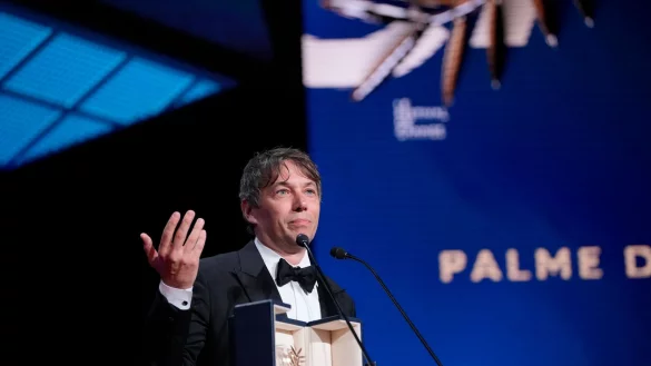 Sean Baker, Regisseur und Drehbuchautor von «Anora», in Cannes (Archivbild). - © Andreea Alexandru/Invision/AP/dpa