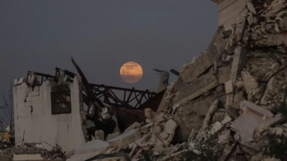 Auch in der Neujahrsnacht wütet der Gaza-Krieg weiter. (Archivbild) - © Ali Hamad/APA Images via ZUMA Press Wire/dpa