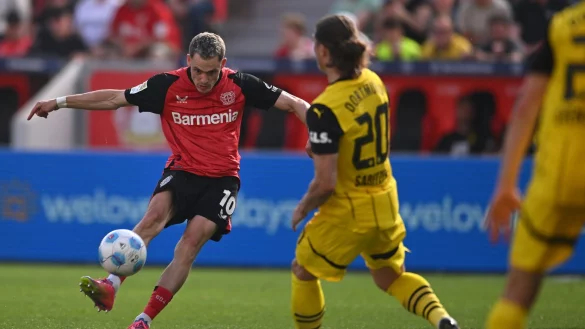 Florian Wirtz soll zum FC Bayern wechseln wollen. Funkt jetzt Pep Guardiola dazwischen? - © Marius Becker/dpa