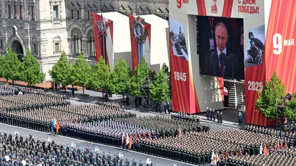 Der 80. Jahrestag des Sieges der Sowjetunion &uuml;ber Nazi-Deutschland wird in Russland gro&szlig; gefeiert. - &copy; Maxim Bogovid/Photo host agency RIA Novosti/AP/dpa