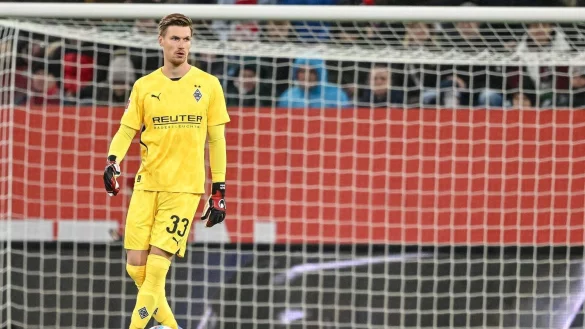 Stammtorwart Moritz Nicolas fehlt Gladbach lange. - © Harry Langer/dpa