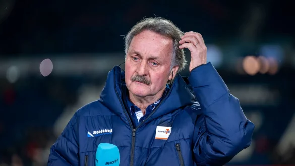 Aktuell ist Peter Neururer nur als Experte im Profifußball zu sehen - © David Inderlied/dpa