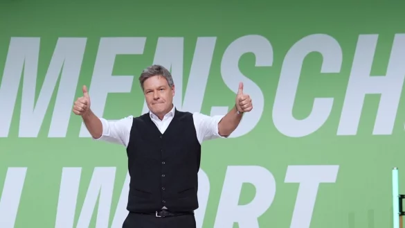 Die Veranstalter der Projektion konnten laut Polizei keine Genehmigung daf&uuml;r vorweisen. - &copy; Marcus Brandt/dpa