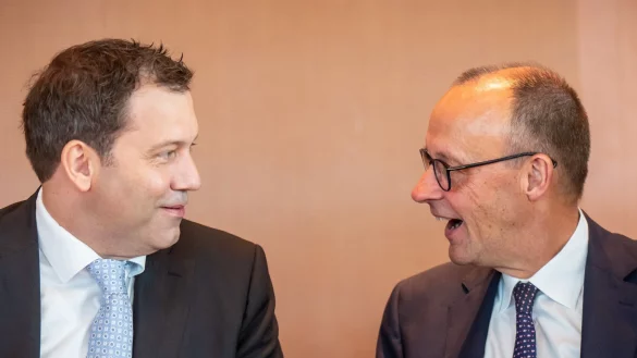 Die beiden verstehen sich - doch sonst l&auml;uft es noch nicht rund f&uuml;r die Koalition. (Archivbild) - &copy; Michael Kappeler/dpa