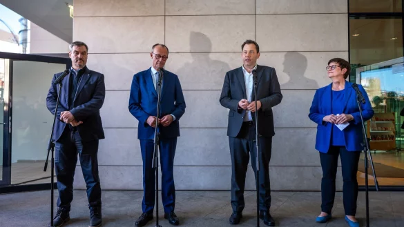 An diesem Montag gehen die Koalitionsverhandlungen von CDU, CSU und SPD in die voraussichtliche Schlussrunde. - © Michael Kappeler/dpa