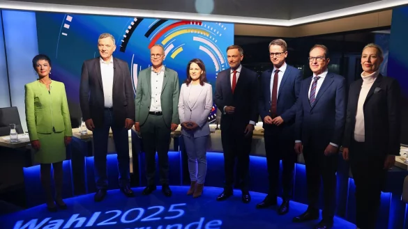 Kurz vor der Wahl stellen Spitzenvertreter der Parteien Unterschiede heraus. - © Fabrizio Bensch/Reuters Pool/dpa