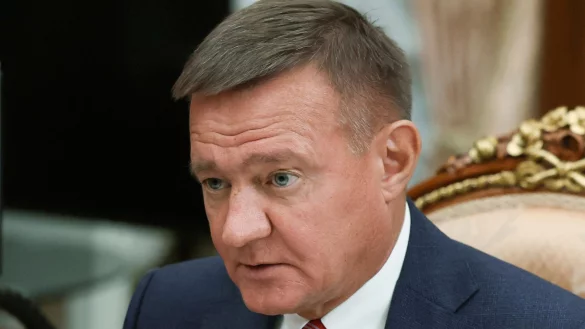 Der russische Politiker Roman Starowoit war nur kurze Zeit Verkehrsminister - und soll sich nach Angaben Moskauer Ermittler nach seiner Entlassung durch Kremlchef Wladimir Putin selbst erschossen haben. (Archivbild) - © Gavriil Grigorov/Pool Sputnik Kremlin/AP/dpa