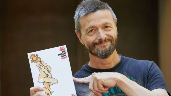 Comic-Zeichner Ralf König ist hin- und hergerissen, was die Nutzung von Plattformen wie Facebook und Instagram betrifft (Archivbild). - © picture alliance / Georg Wendt/dpa