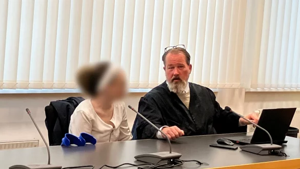 Die 26-Jährige soll ihre Tochter mit der Injektion von Keimen krank gemacht und gehalten haben. - © Anika von Greve-Dierfeld/dpa