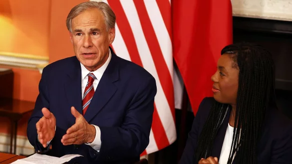 In Texas entschied sich Gouverneur Greg Abbott selbst, die Nationalgarde einzusetzen. (Archivbild) - © Peter Nicholls/Pool Getty Images Europe/AP/dpa