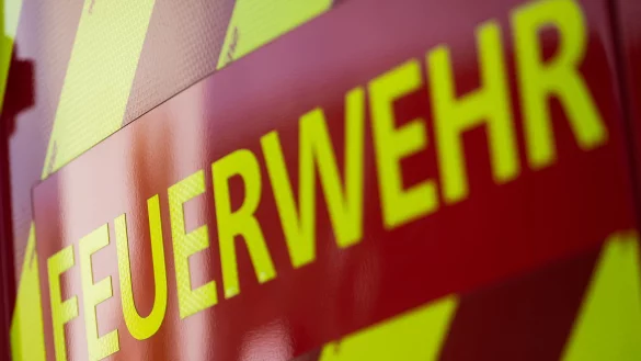Die Feuerwehr wurde gegen 22 Uhr zum Einsatzort gerufen. (Symbolbild) - © Marijan Murat/dpa