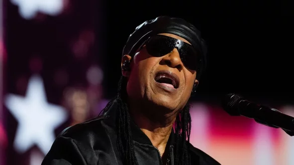 Noch immer auf der Bühne: Stevie Wonder - © Erin Hooley/AP/dpa