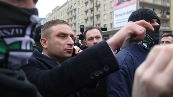 Gegen den polnischen Rechtsaktivisten Robert Bakiewicz gab es ein Urteil wegen N&ouml;tigung. (Archivbild) - &copy; Tomasz Gzell/PAP/dpa