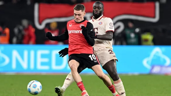 Soll das Interesse von Manchester City geweckt haben: Florian Wirtz (l). - &copy; Federico Gambarini/dpa