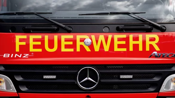 Die Feuerwehr konnte einen Mann nur noch tot bergen (Foto Illustration) - &copy; Hauke-Christian Dittrich/dpa