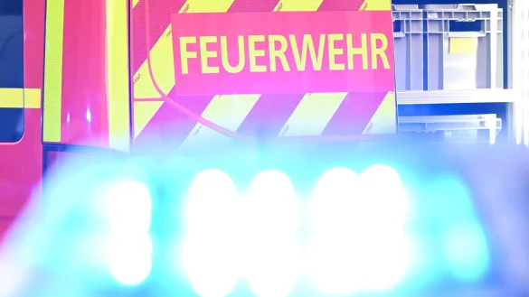 Es seien Rettungskr&auml;fte vor Ort. (Symbolbild) - &copy; Bernd Wei&szlig;brod/dpa