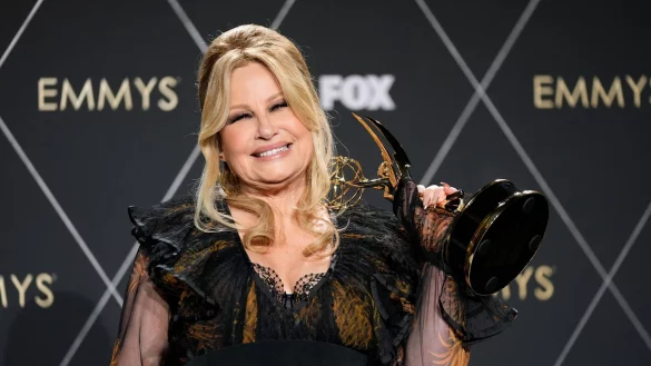Durch die Serie «The White Lotus» wurde Schauspielerin Jennifer Coolidge zum Kult und gewann mehrere Preise. (Archivbild) - © Ashley Landis/AP