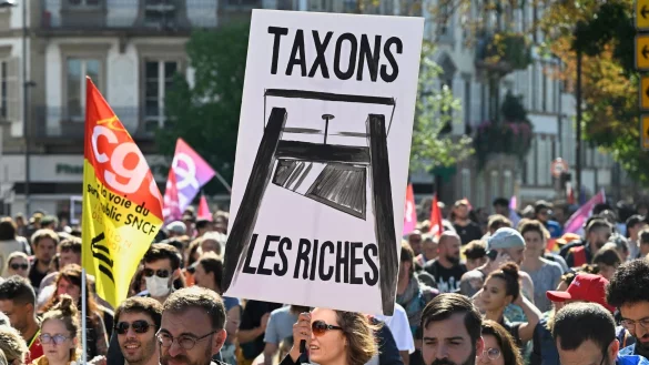 Landesweit fanden heute in Frankreich Kundgebungen und Protestaktionen statt. - &copy; Pascal Bastien/AP/dpa
