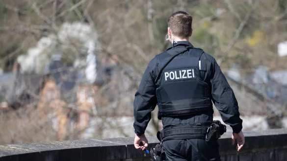 Wochenlang hatten zahlreiche Einsatzkr&auml;fte in Weilburg und Umgebung nach dem vermissten sechsj&auml;hrigen Jungen gesucht. (Archivbild) - &copy; Boris Roessler/dpa