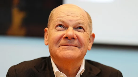Der abgewählte Bundeskanzler Olaf Scholz (SPD) wird nicht als Dampfplauderer in die Geschichte eingehen. - © Kay Nietfeld/dpa