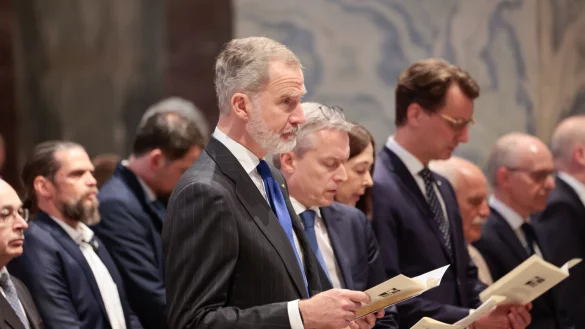 Der spanische König Felipe VI. hat bei der Karlspreis-Verleihung in Aachen zu einer Stärkung der EU aufgerufen. - © Thomas Banneyer/dpa