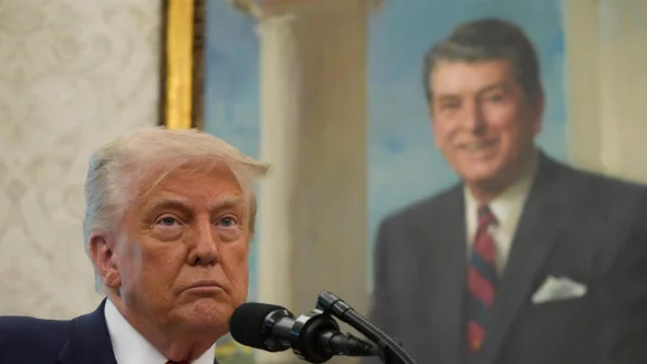 Trump will nicht auf China zugehen - © Mark Schiefelbein/AP/dpa